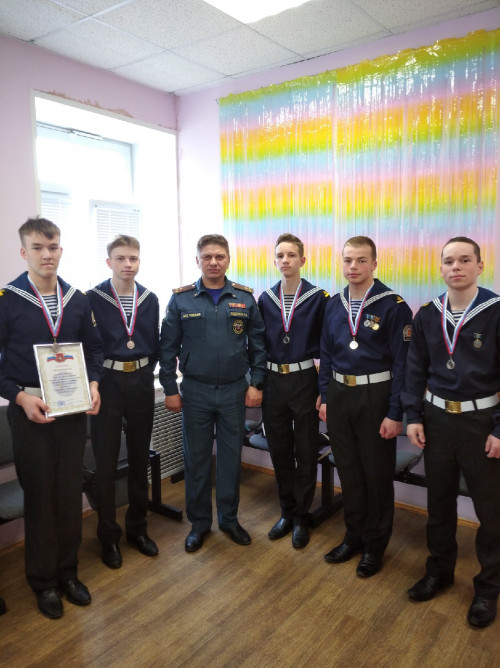 команда Архангельского морского кадетского корпуса приняла участие в городских соревнованиях "Первая помощь"