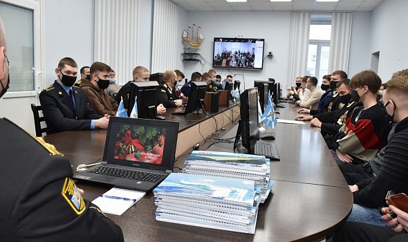 "Рождественская встреча" с выпускниками