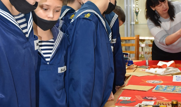 Выставка старинных вещей и реликвий "Путешествие в прошлое"