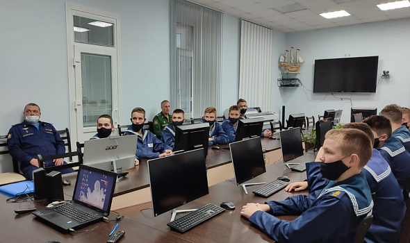 Профориентационная встреча обучающихся 10-х классов с представителями высших учебных заведений Военно-воздушных сил Российской Федерации. 